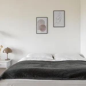Global Living - Design I Terrace I Kitchen I Smart-tv I Parking Space I Apartment